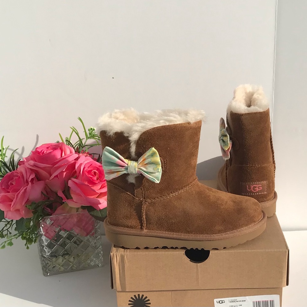 UGG Kenzie Tie Dye Bow